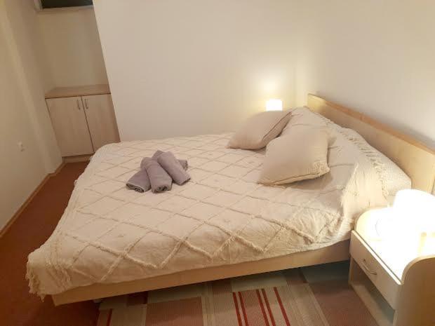 Apartmani Delas Pjescana Uvala Exterior foto